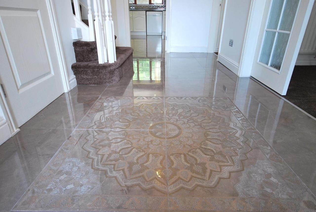 Entire And Exclusive Four Bed Detached Villa Lostock Exteriör bild